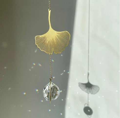 Aurinkosieppari, kristalli ja Ginko