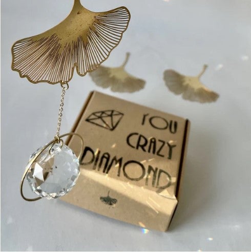 Aurinkosieppari pakataan kauniiseen laatikkoon