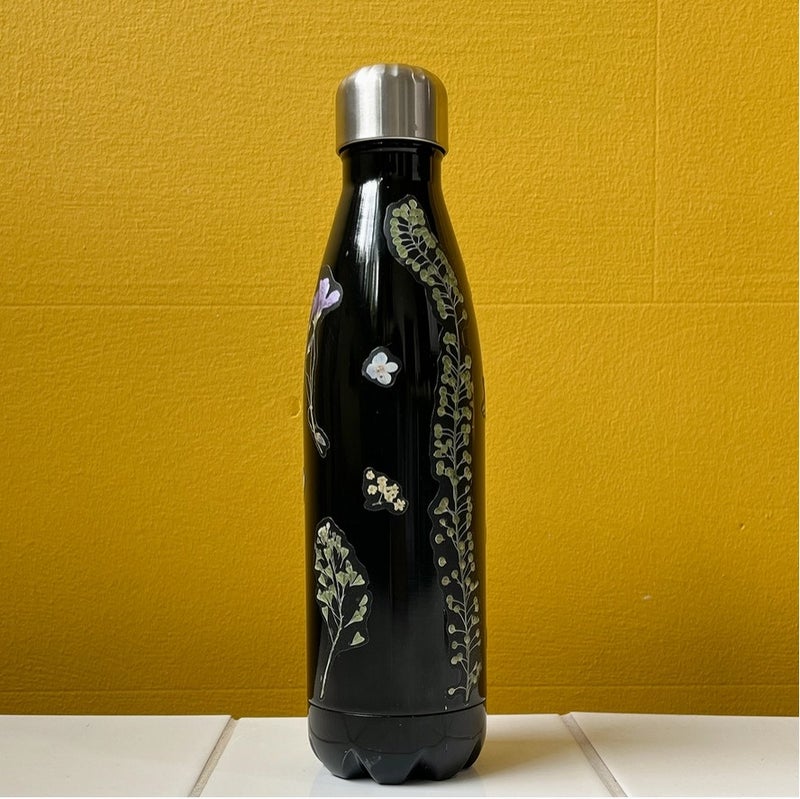 Kukkatarrat kest&auml;v&auml;t k&auml;ytt&ouml;&auml; ja vett&auml;.