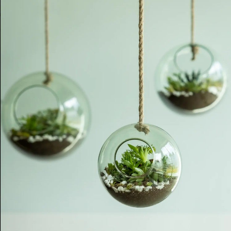 Riippuva kierr&auml;tyslasinen lasipallo, kolme kokoa