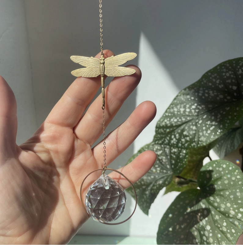 Aurinkosieppari tuo kotiisi auringonpilkkuja