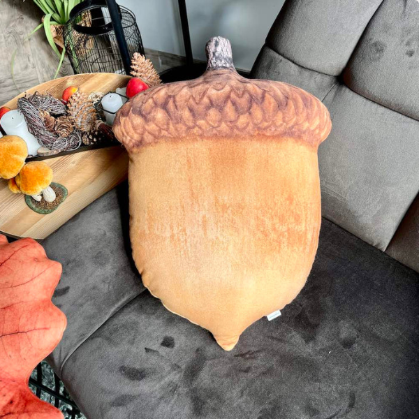 Tammenterho-tyyny on pehme&auml; ja konepest&auml;v&auml;!